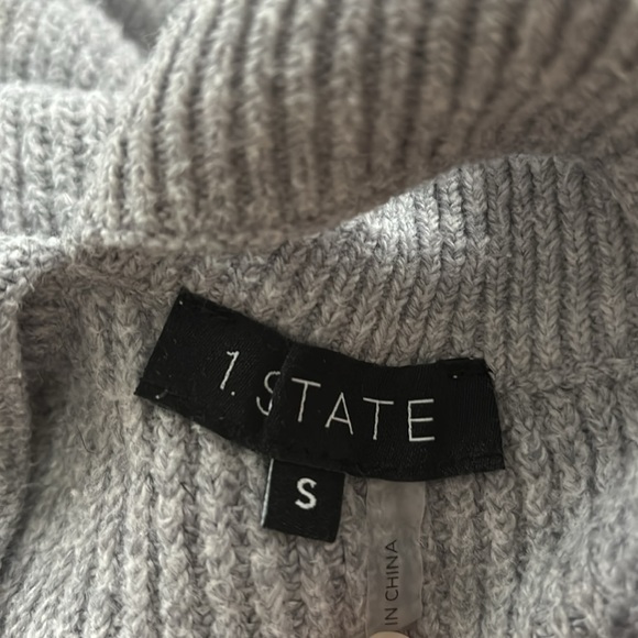 Gray Boutique Sweater - Picture 3 of 3